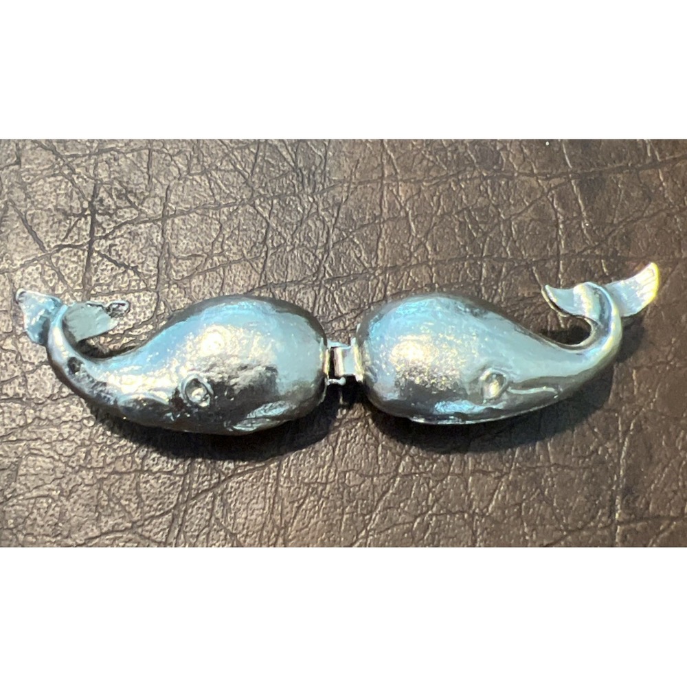 Whale Belt Buckle Small Interlocking Silver Tone Unbranded